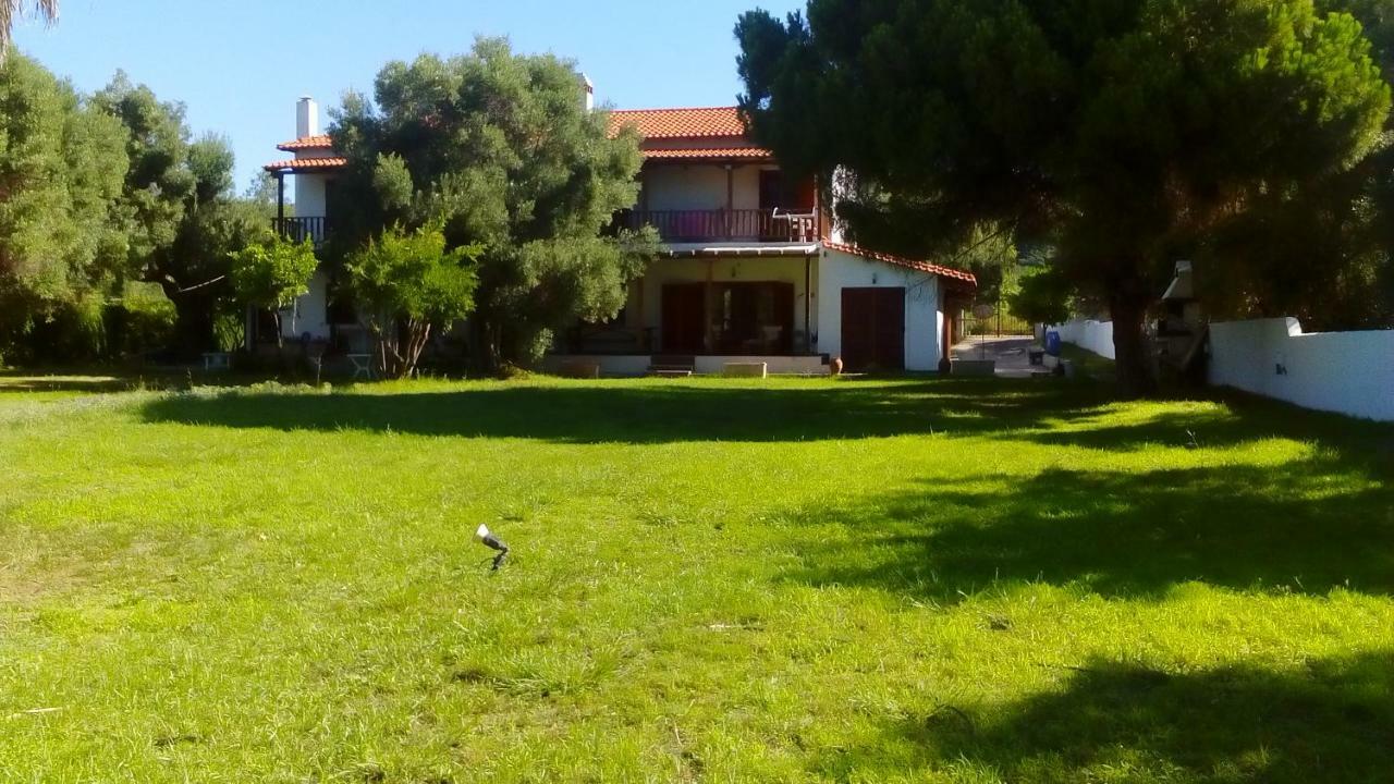 Seafront Villa Joan Néa Skióni Eksteriør bilde