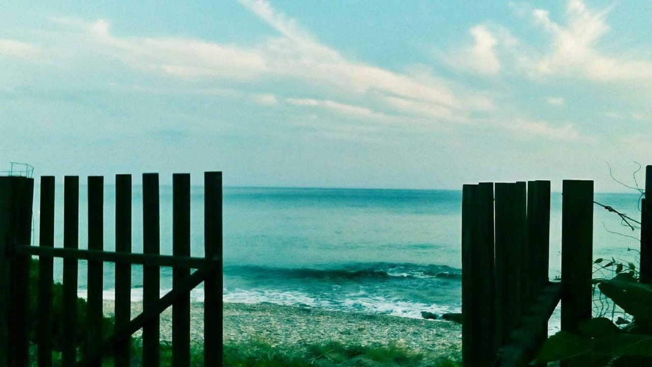 Seafront Villa Joan Néa Skióni Eksteriør bilde